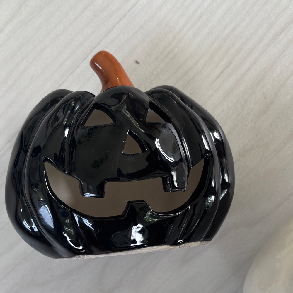 Black Ceramic Jack-O'-Lantern Decor